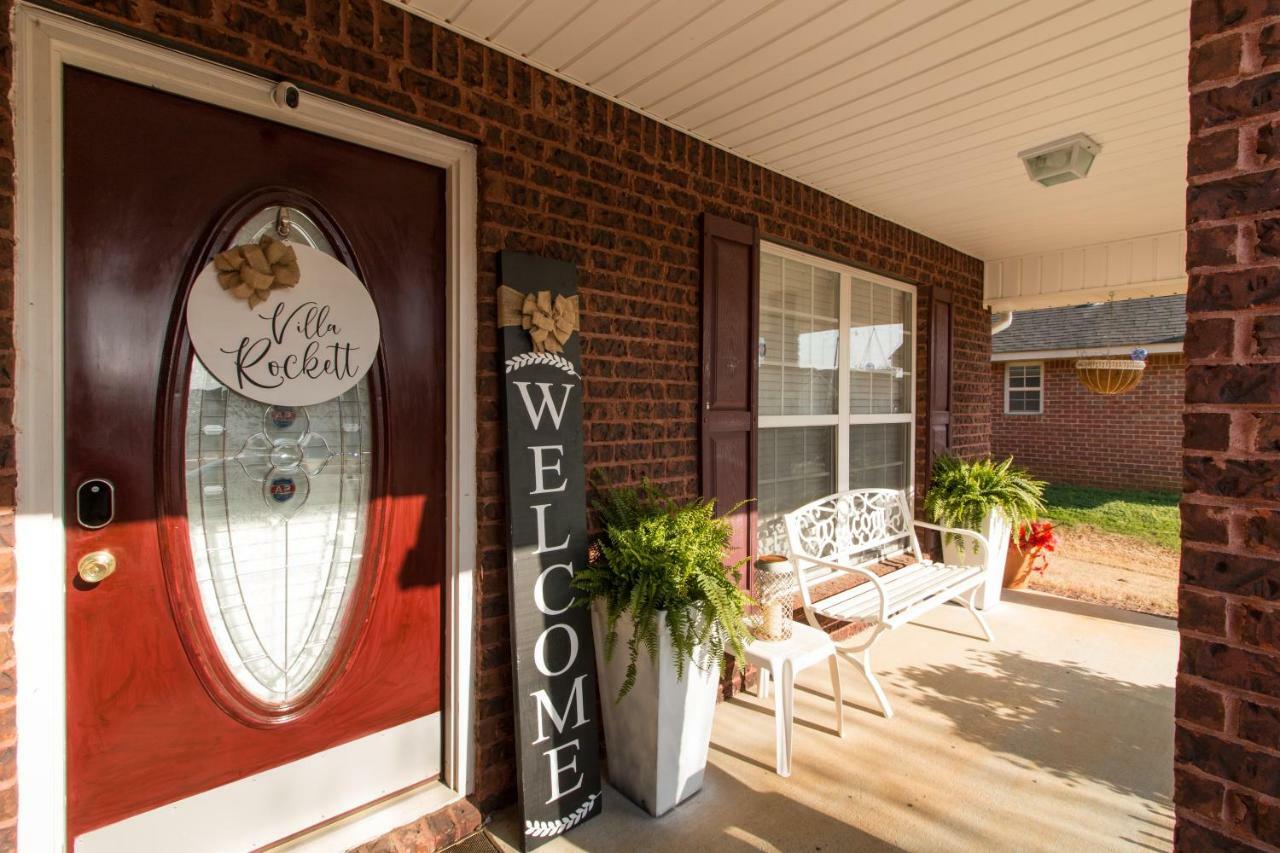 Villa Rockett! Your Sweet Home Away From Home! 헌츠빌 외부 사진