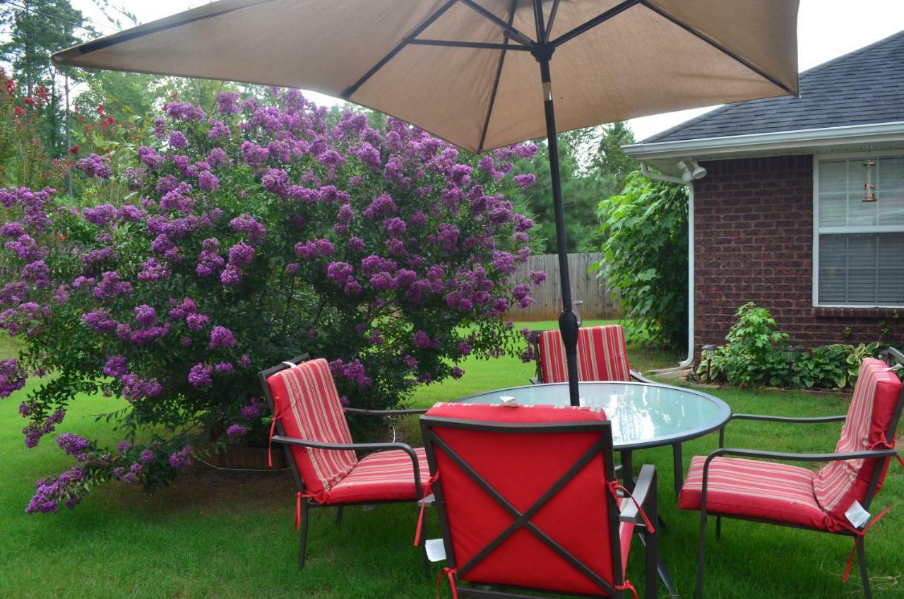 Villa Rockett! Your Sweet Home Away From Home! 헌츠빌 외부 사진